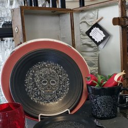 TI Restaurant Design - Sample of showroom plate displayed