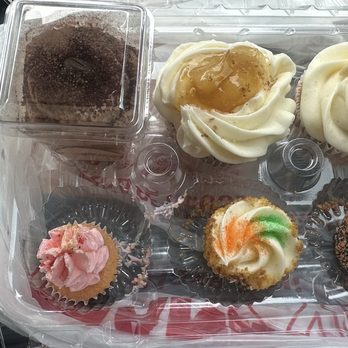 Cupcakes and More - Bakeries Near Me - Fresno, California