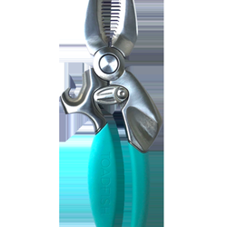 The Bay Gift Vault - Crab Claw Cutter