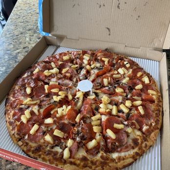 Can Am Pizza - Canadian classic pizza - Pizza Near Me - Puyallup, Washington