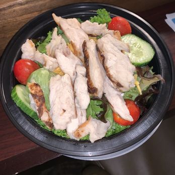 Sammy's Pizza - House salad, added grilled chicken. Very good. - Pizza Near Me - Solon, Ohio Sammy's Pizza - House salad, added grilled chicken. Very good. - Pizza Near Me - Solon, Ohio