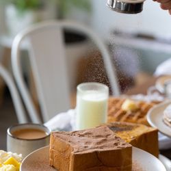 Dek Doi Cafe - Toast