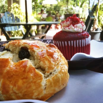 Bricks & Scones - Red Velvet Cupcake and Blueberry Scone - Coffee & Tea Near Me - Los Angeles, California