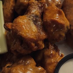 Chelseas Restaurant and Pub - Close up of overcooked, dry wings