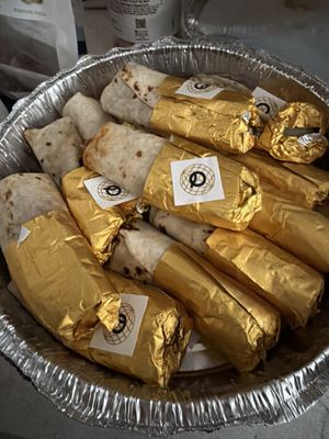 Entertaining Company by null