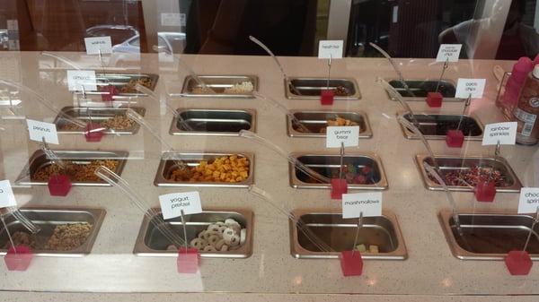 Bon Bon Berry Acai Bowl & Frozen Yogurt by null