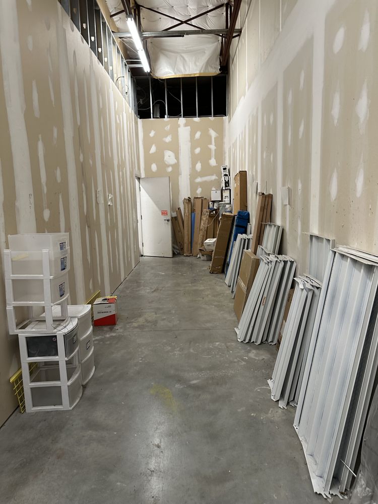 CLEAN CITY HAULING & JUNK REMOVAL Updated October 2024 Request a