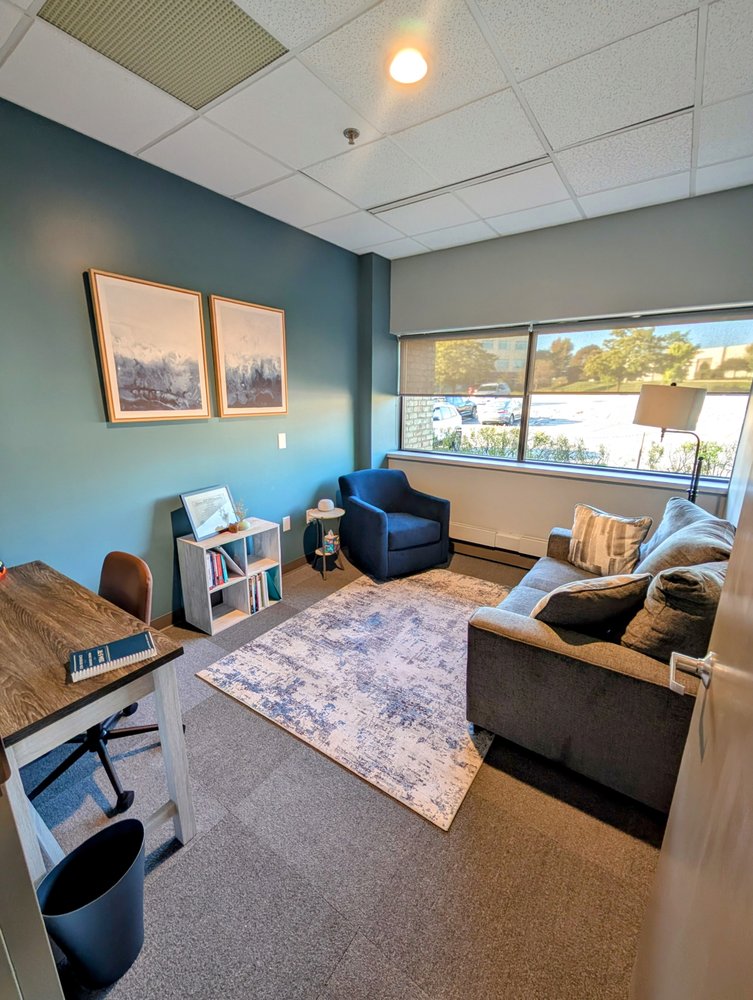 Ellie Mental Health - grief counselor in Waukesha, WI