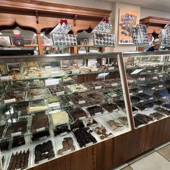 Kilwins Ice Cream - Chocolate - Fudge - a display of chocolates - Ice Cream & Frozen Yogurt Near Me - Venice, Florida