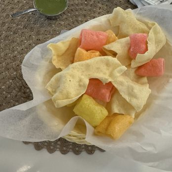 The Mint Room - Crackers with chutney - Indian Near Me - Frederick, Maryland