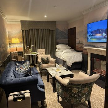 Killarney Park Hotel - Suite room - Hotels Near Me - Killarney, Kentucky Killarney Park Hotel - Suite room - Hotels Near Me - Killarney, Kentucky