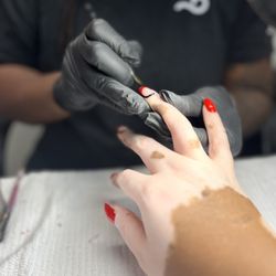 Nellie Bean Nail Studio - Designing