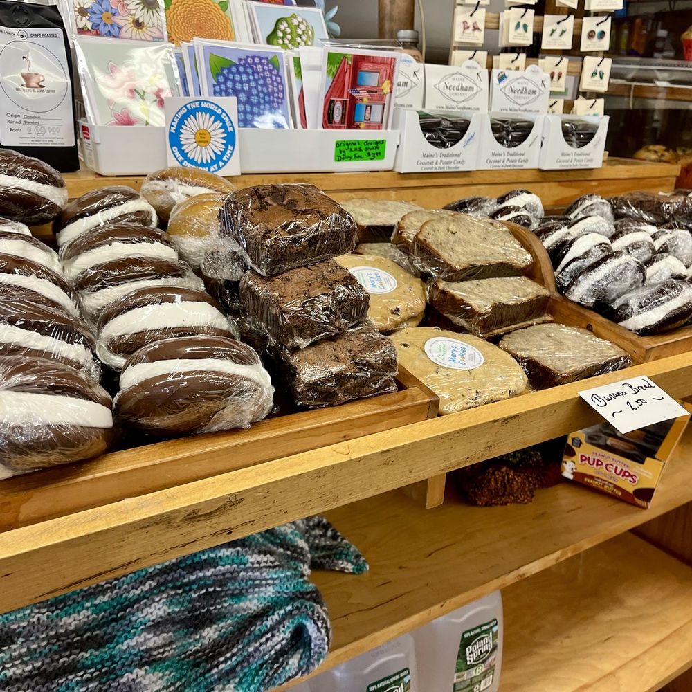 The Landing Store - Convenience Stores Near Me - Kennebunk, Maine