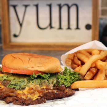 Bamburger - single w/ tomatoes and lettuce - Burgers Near Me - Spring, Texas