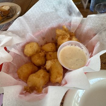 Red Pines Bar & Grill - Cheese curds - American Near Me - Onalaska, Wisconsin