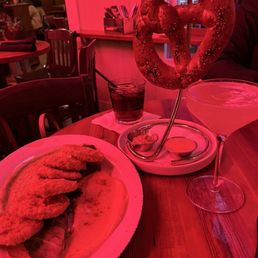 Fried green tomatoes, giant buttery pretzel, and cocktails Fried green tomatoes, giant buttery pretzel, and cocktails