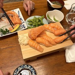 Look at that fresh Salmon. It looks as good as it taste. Best & freshest fish I've ever had.