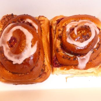 Bakey - Raspberry babka - Bakeries Near Me - Boston, Massachusetts