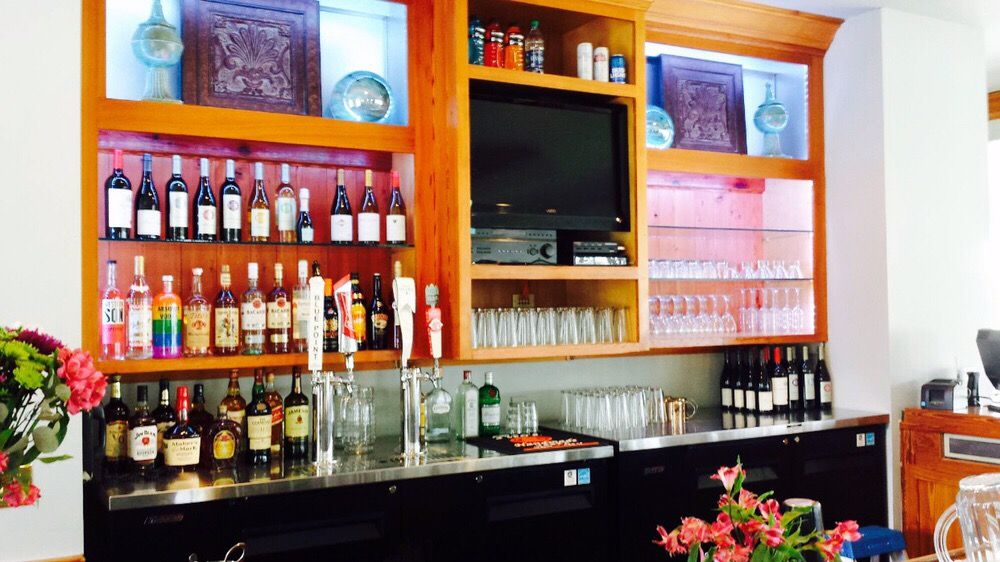 MOUNT VINTAGE GRILLE Updated October 2024 375 Mount Vintage