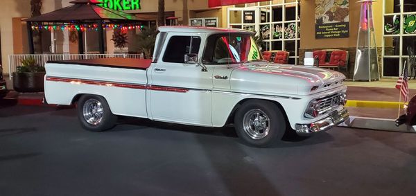 Ichabod's Lounge and Restaurant by null