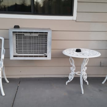 Neu Lodge Motel - Outside each room (I think) has their own little table with an ashtray - Hotels Near Me - Lakehead, California Neu Lodge Motel - Outside each room (I think) has their own little table with an ashtray - Hotels Near Me - Lakehead, California