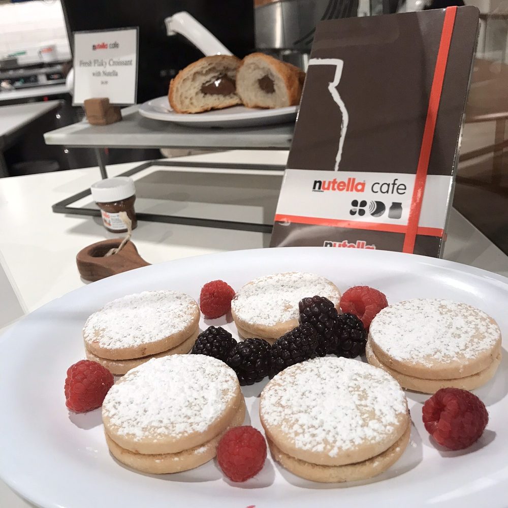 Nutella Cafe - Desserts Near Me - Chicago, Illinois