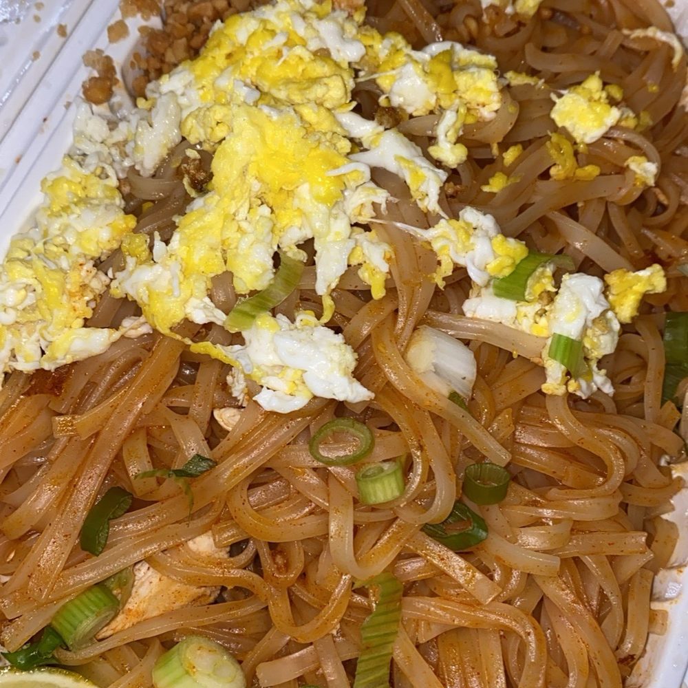 My Thai Restaurant - Chicken pad thai - Thai Near Me - Frederick, Maryland
