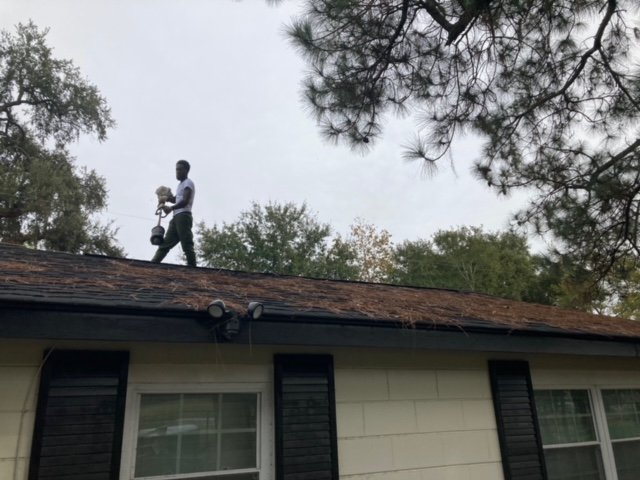 Slide of D&A Gutter Cleaning and Roof Blowing Services