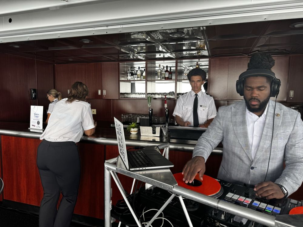 Infinity and Ovation Yacht Charters - wedding in Saint Clair Shores, MI