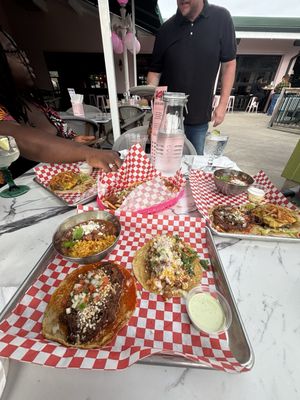 Hey Y'all Tipsy Taco Bar by null