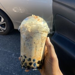 Blenders World - White chocolate caramel boba slush with brown sugar syrup