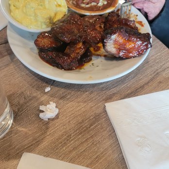 Cornbread Restaurant & Bar - Potato salad, barbecue ribs, and gumbo. - Soul Food Near Me - Southfield, Michigan Cornbread Restaurant & Bar - Potato salad, barbecue ribs, and gumbo. - Soul Food Near Me - Southfield, Michigan
