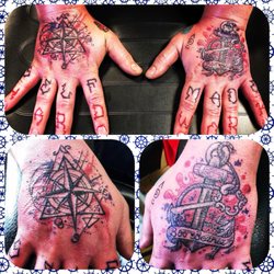 Vegas Val's Tattoos - Mr. Richey's blasted hands and fingers! Sits like a champ!!!