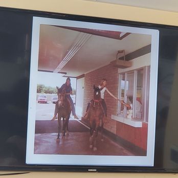 Del Taco - Slideshow in dining area of cool old pics - Fast Food Near Me - Barstow, California