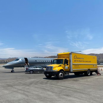 Moving truck