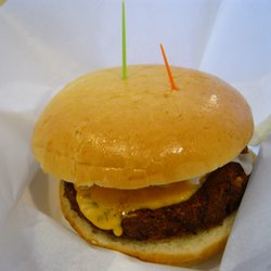 Mididix - Burger avec steak végétarien (12,90 euros).