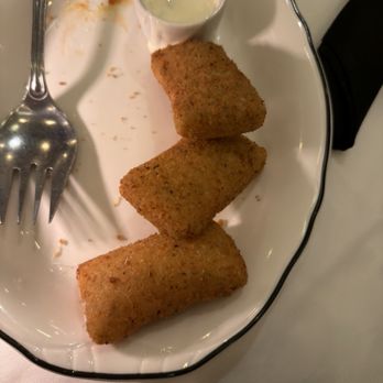 Maggiano's - Crispy Mozzarella - Italian Near Me - Las Vegas, Nevada Maggiano's - Crispy Mozzarella - Italian Near Me - Las Vegas, Nevada