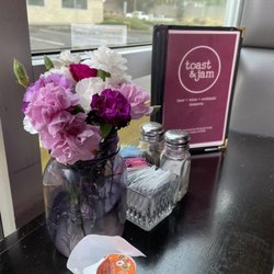Toast & Jam - Real Fresh flowers on every table!