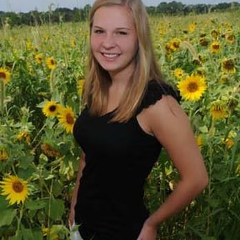 Keepsake Photography Studio - Senior Portraits - Photographers Near Me - Cincinnati, Ohio Keepsake Photography Studio - Senior Portraits - Photographers Near Me - Cincinnati, Ohio