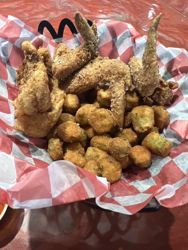 Food from Lyfe Kitchen & Kocktails