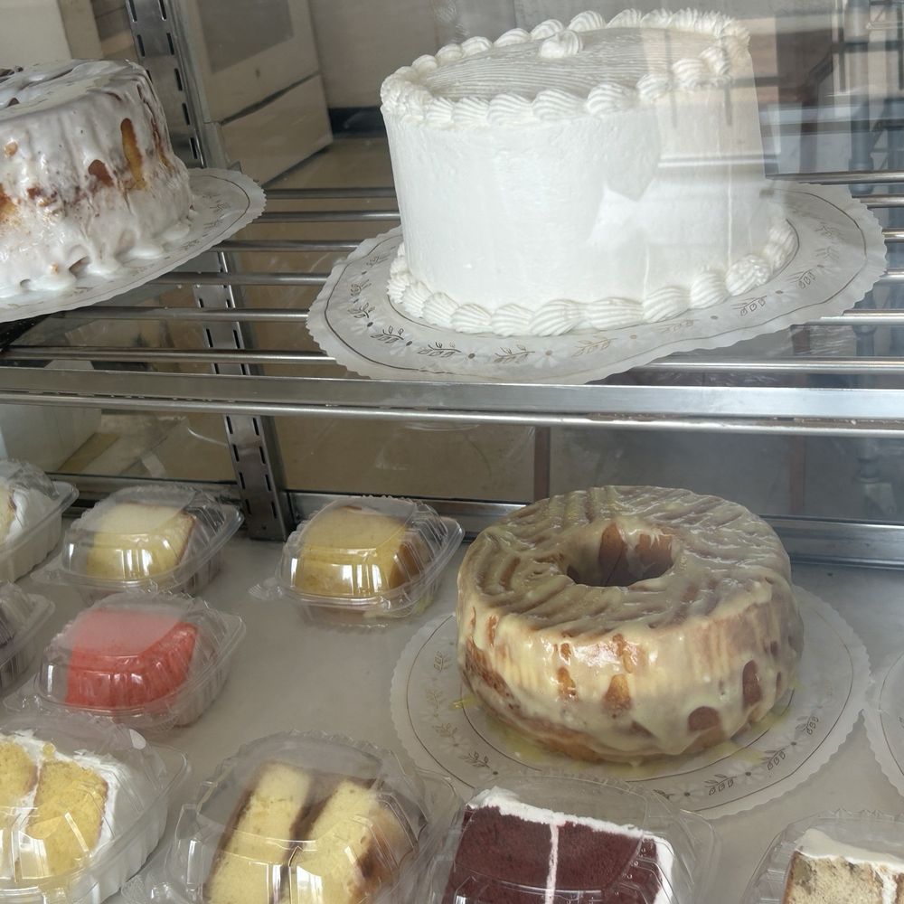 Yong's Bakery - Display case. - Bakeries Near Me - Houston, Texas Yong's Bakery - Display case. - Bakeries Near Me - Houston, Texas