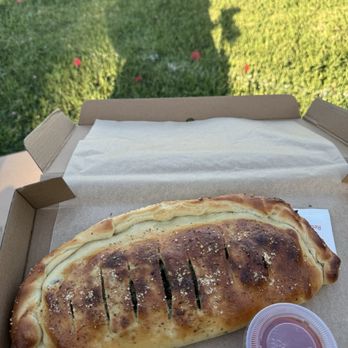 Calzone Los Angeles - Food Delivery Services Near Me - Los Angeles, California Calzone Los Angeles - Food Delivery Services Near Me - Los Angeles, California