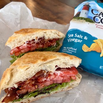 Waterside Market - BLT - Breakfast & Brunch Near Me - Vineyard Haven, Massachusetts