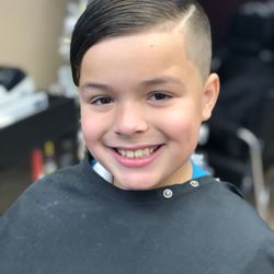 It's Showtime Barbershop - Uncut hairstyle