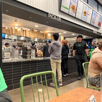Shake Shack Evergreen Walk - Counter - Burgers Near Me - South Windsor, Connecticut Shake Shack Evergreen Walk - Counter - Burgers Near Me - South Windsor, Connecticut