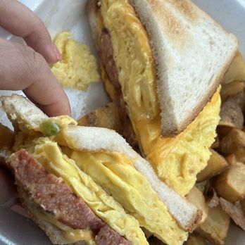 Bakery Bread & Grill - Sandwiches - Latin American Near Me - Fairfax, Virginia