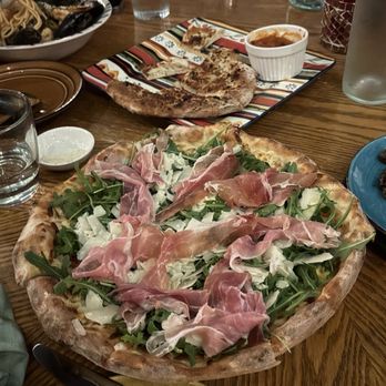 Thario's Kitchen - Insalata pizza - Pizza Near Me - Carpinteria, California Thario's Kitchen - Insalata pizza - Pizza Near Me - Carpinteria, California