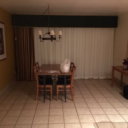 Diamond Resorts - The room are very bland. I seen motel 6 better looking
