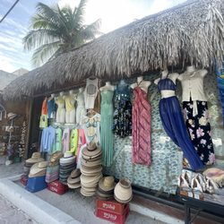 Playa Norte - Shop that scammed us