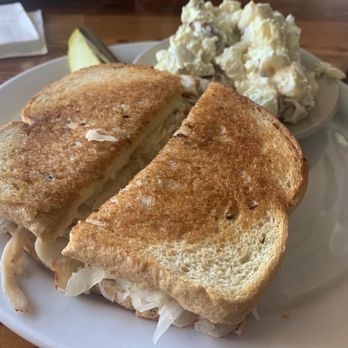 Longstreet's Deli - Reuben with potato salad - Delis Near Me - Petersburg, Virginia
